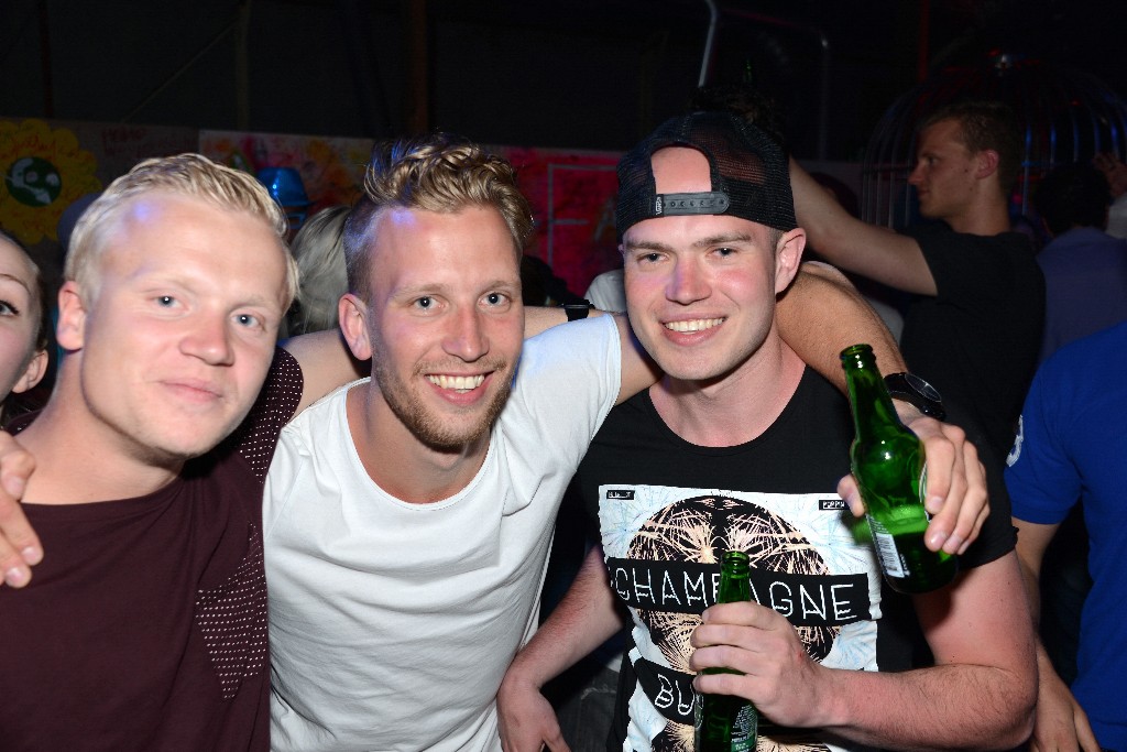 ../Images/Feest zonder naam 2015 348.jpg